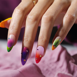 Temperature-Changing Gel Polish & The Mood Ring Nails Taking Us Back to the 90s