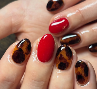 Tortoiseshell Nails: The Autumn Trend You’ll Fall For