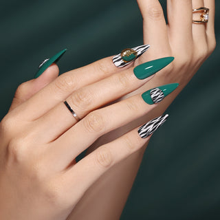 *PRIZE* Midnight Palm - SS2619 - 10ml Gel Polish
