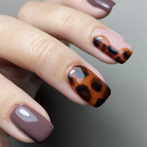 Tortoiseshell nails