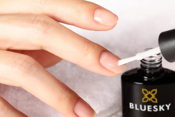 How to use Hard Gel to strengthen your nails