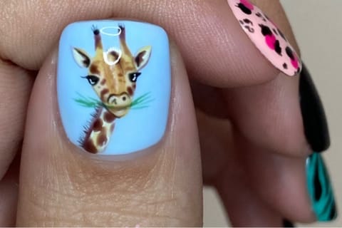 nailsbyemmaleeds nail design